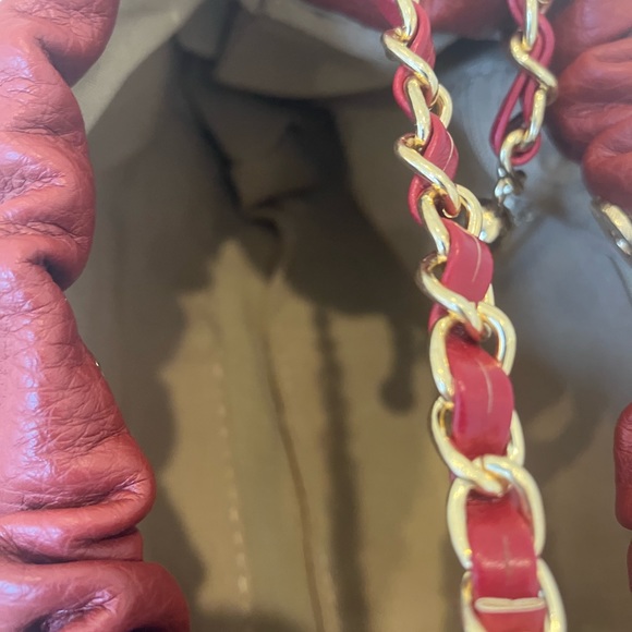 Crossbody Bucket Bag Burgundy. - Picture 6 of 9